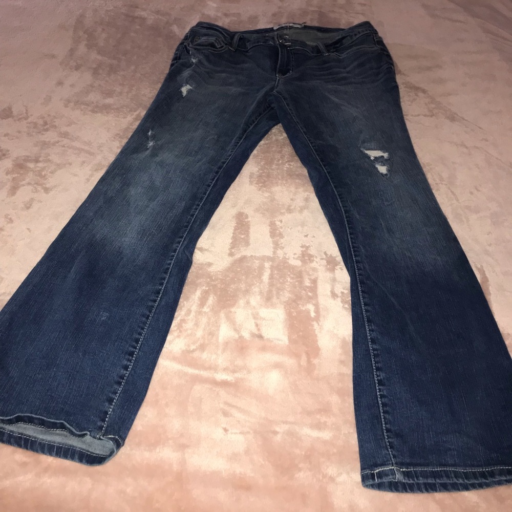 🚫SOLD🚫TORRID• Slim Bootcut Ripped Jeans - Picture 2 of 7